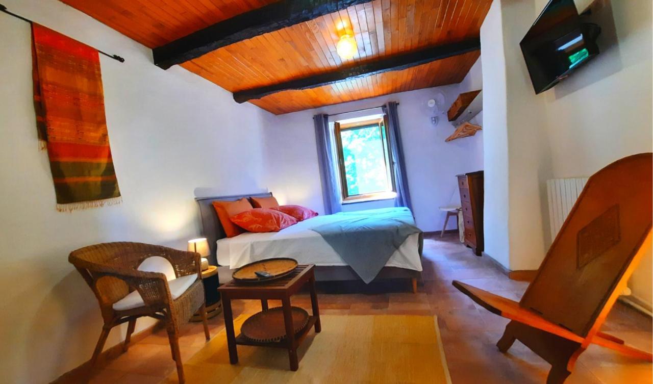 Cros  Mas De Boissiere - Chambres D'Hotes Avec Piscine Et Jacuzzi מראה חיצוני תמונה